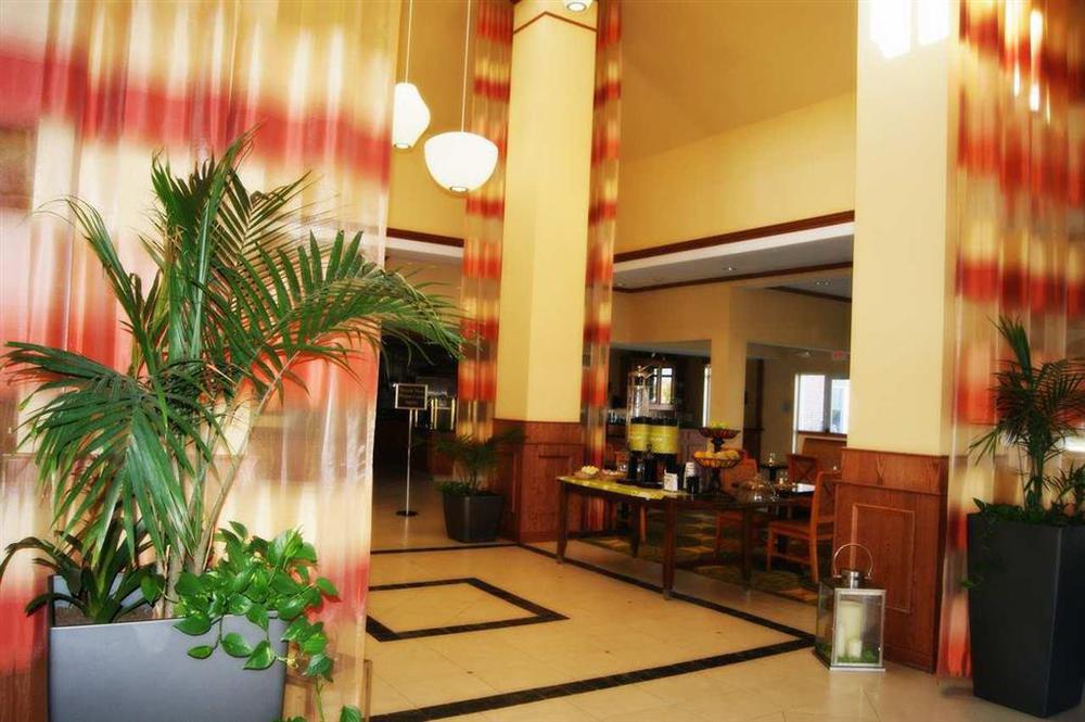 Hilton Garden Inn Элкхарт Экстерьер фото