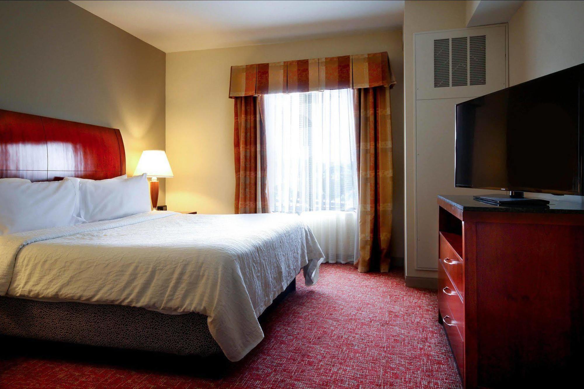 Hilton Garden Inn Элкхарт Экстерьер фото